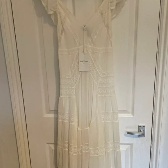 BNWT Needle and Thread bridal dress - Picture 2 of 5